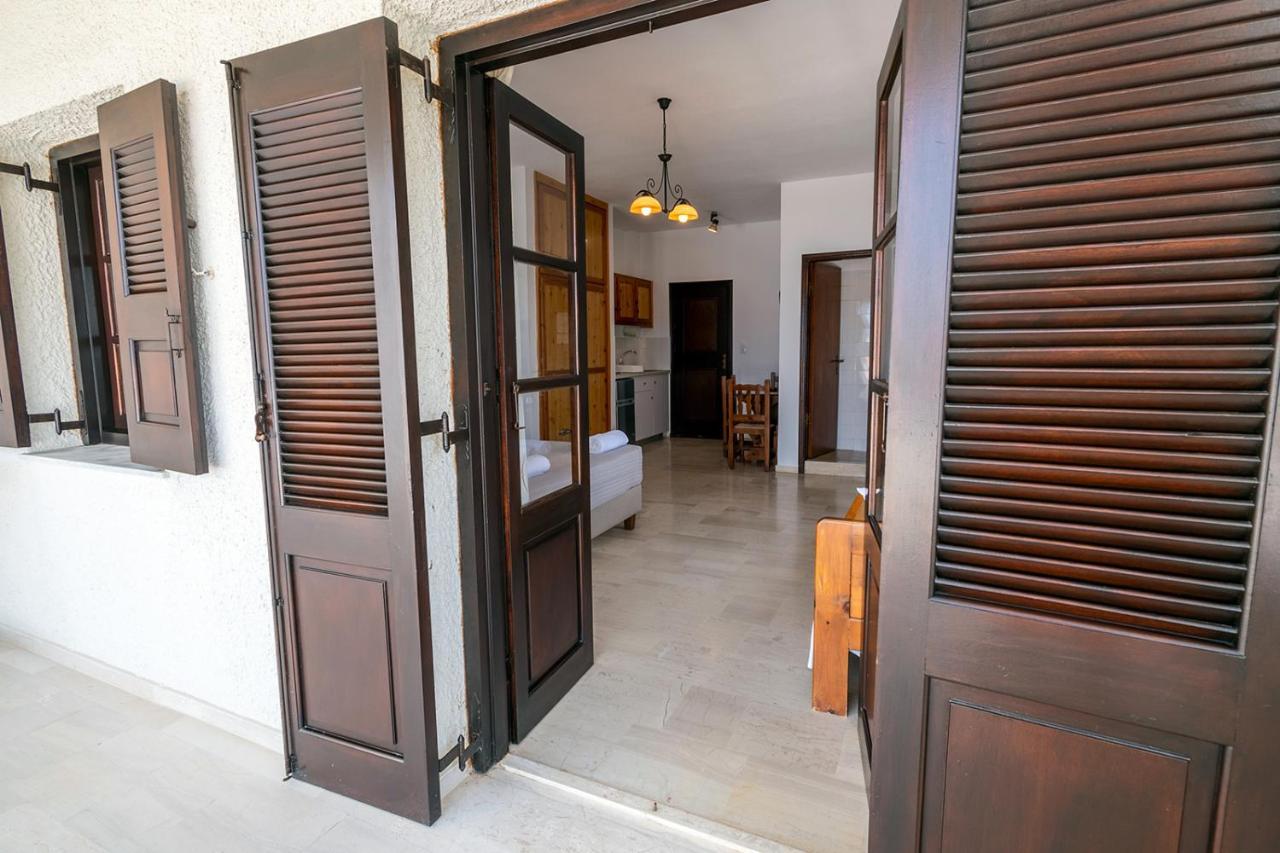 Pelagos Seafront Accommodation - Maria Myrties Exterior photo